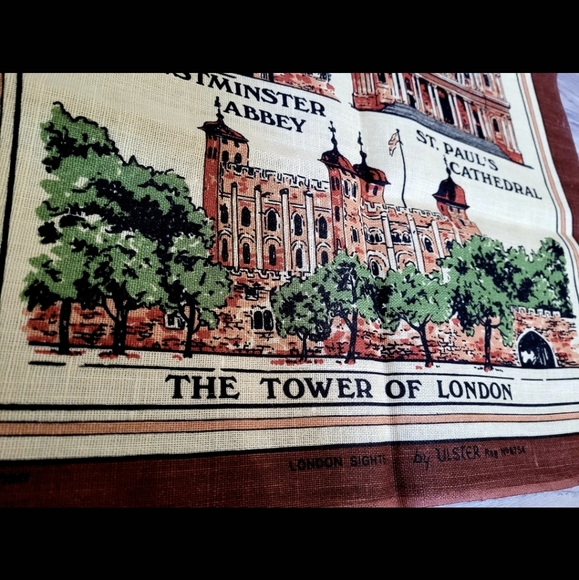 Vintage London Tea Towel - Picture 2 of 3